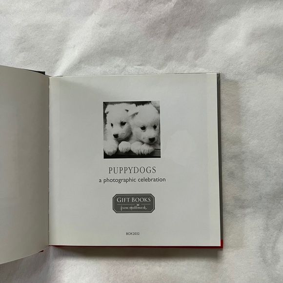 BARGAIN BUNDLE: 5 book bundle about cute dogs, cats, etc. - for animal lover… - Picture 15 of 15